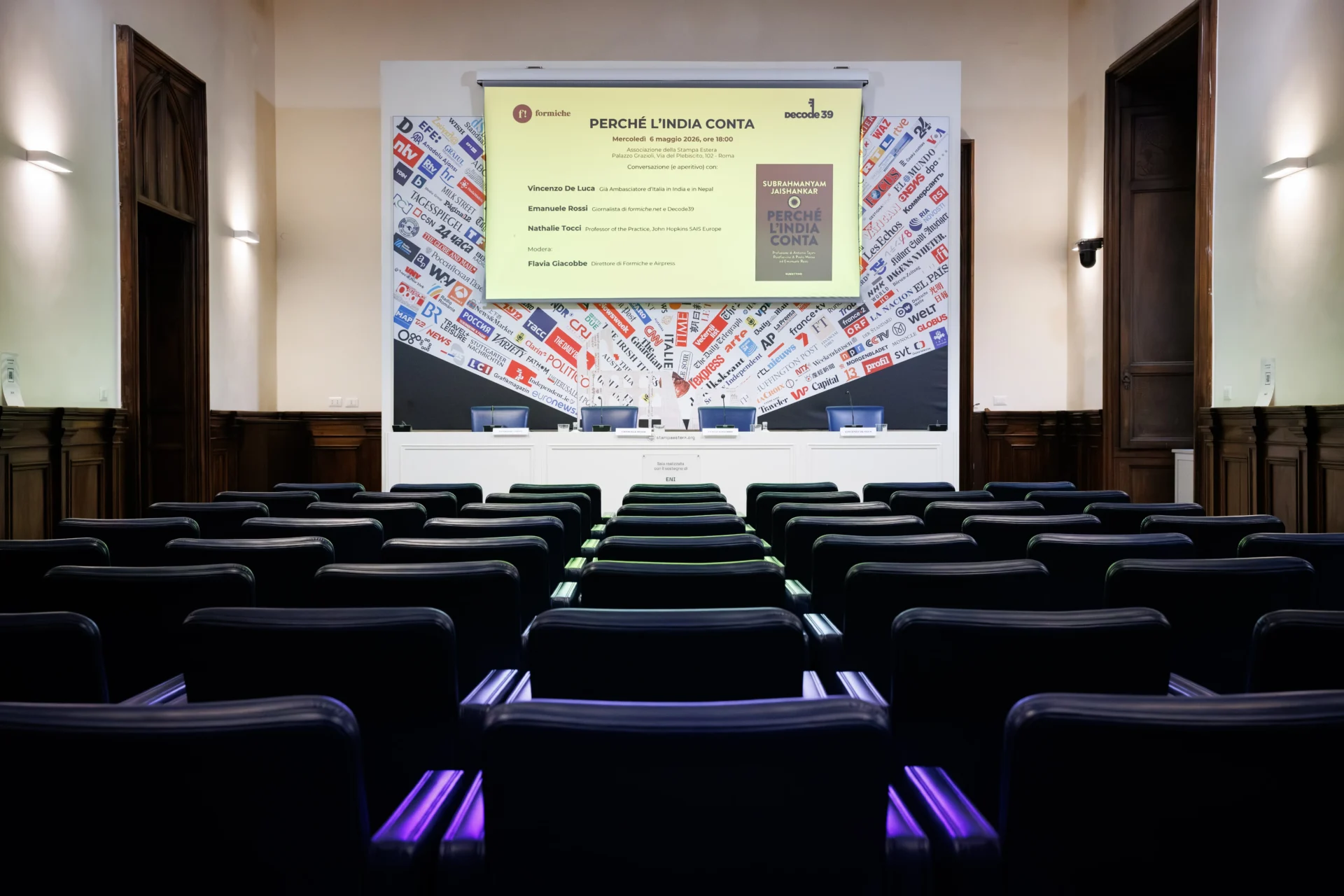 Conference speaker in Rome photographed by Gian Luca Pallai